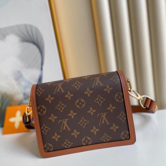 Louis Vuitton MINI DAUPHINE BAG - Picture 8 of 8